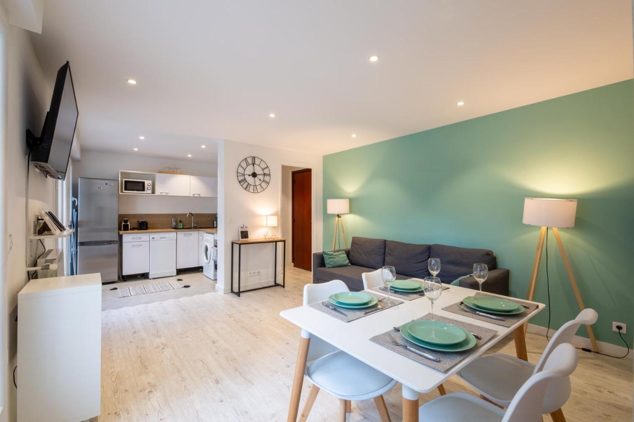 Meuble 2 Etoiles, Wifi, A 2 Pas Des Plages Fréjus Exteriér fotografie